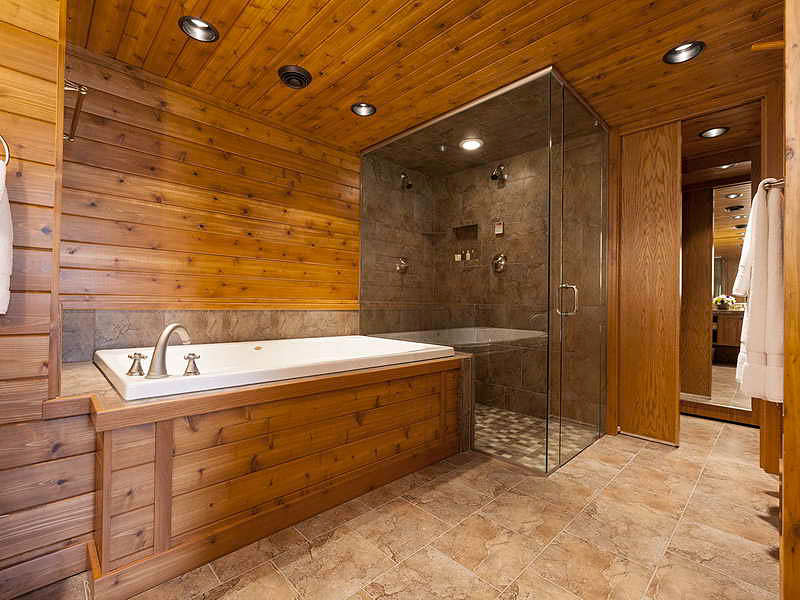 Правила обустройства ванной комнаты в частном доме